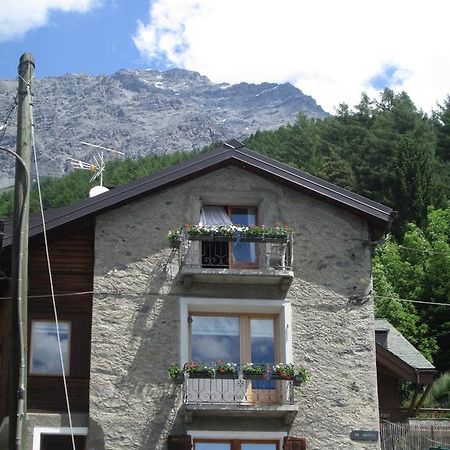 Ferienwohnung Al Bait De Gio Bormio Zimmer foto