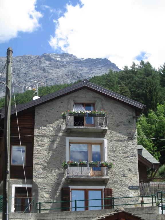 Ferienwohnung Al Bait De Gio Bormio Zimmer foto